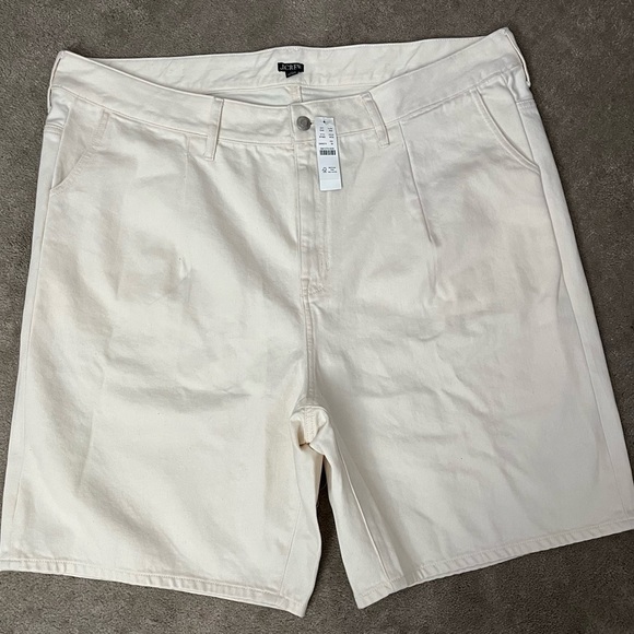 J. Crew Other - J.Crew Beige Cotton Twill Wide-Leg Shorts Size 36 NWT